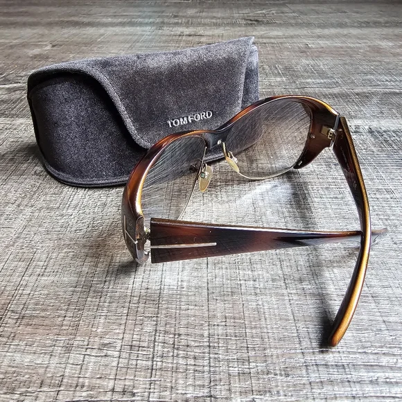 TOM FORD - Sunglasses & case